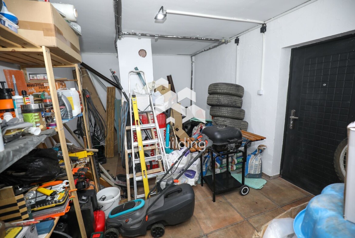 Къща - София, област, с.Искрец - 0