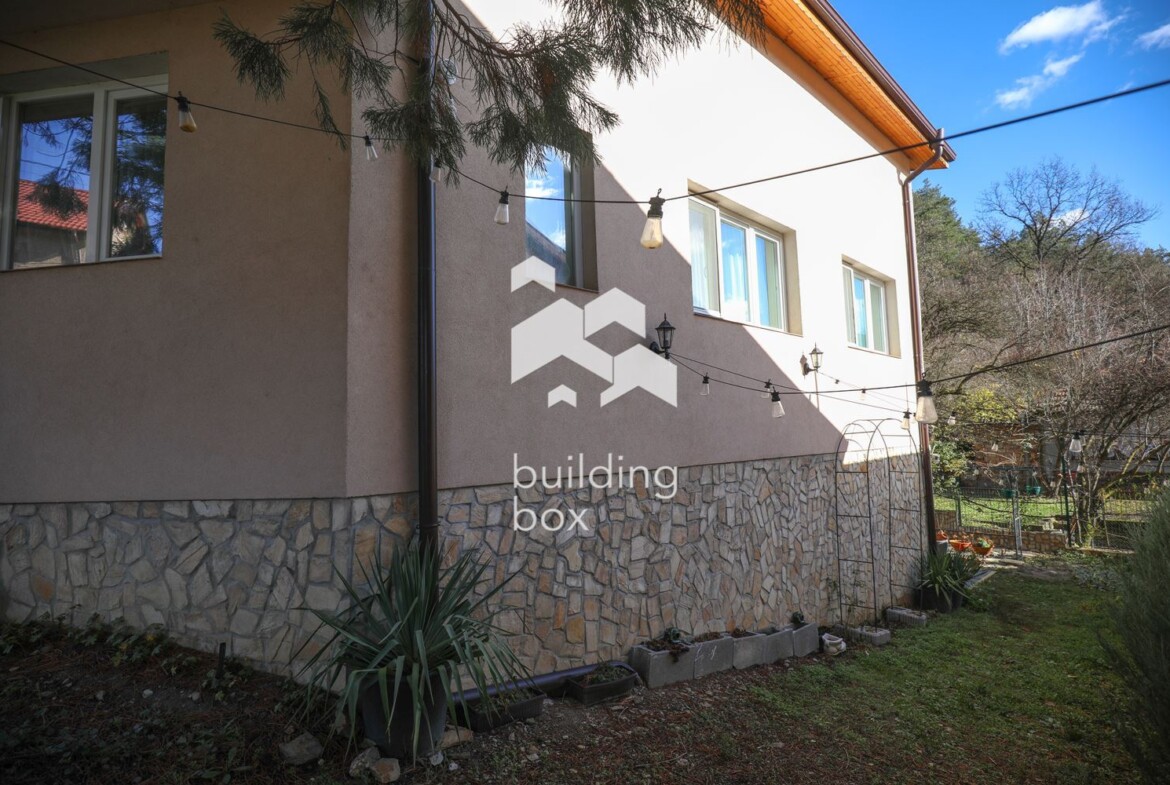 Къща - София, област, с.Искрец - 0