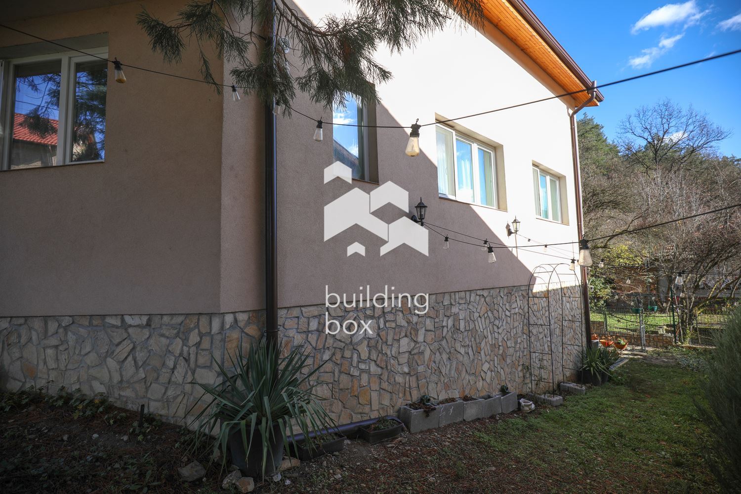 Къща - София, област, с.Искрец - 0