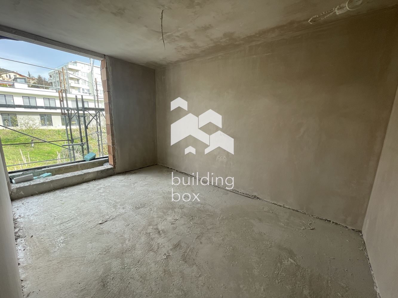 Четиристаен апартамент в бутикова сграда пред Акт 15 - 0