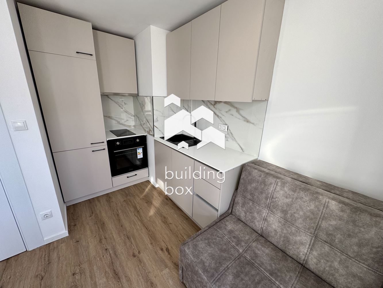 Чисто нов, уютен маломерен двустаен апартамент - 0