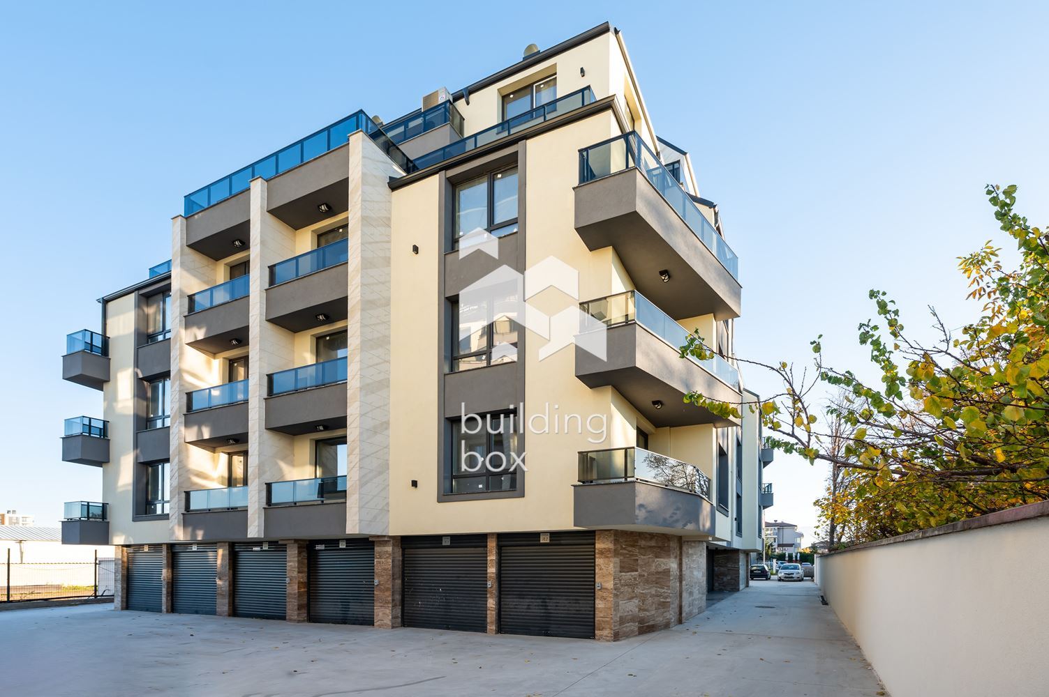 Четиристаен мансарден апартамент в кв. “Христо Смирненски”