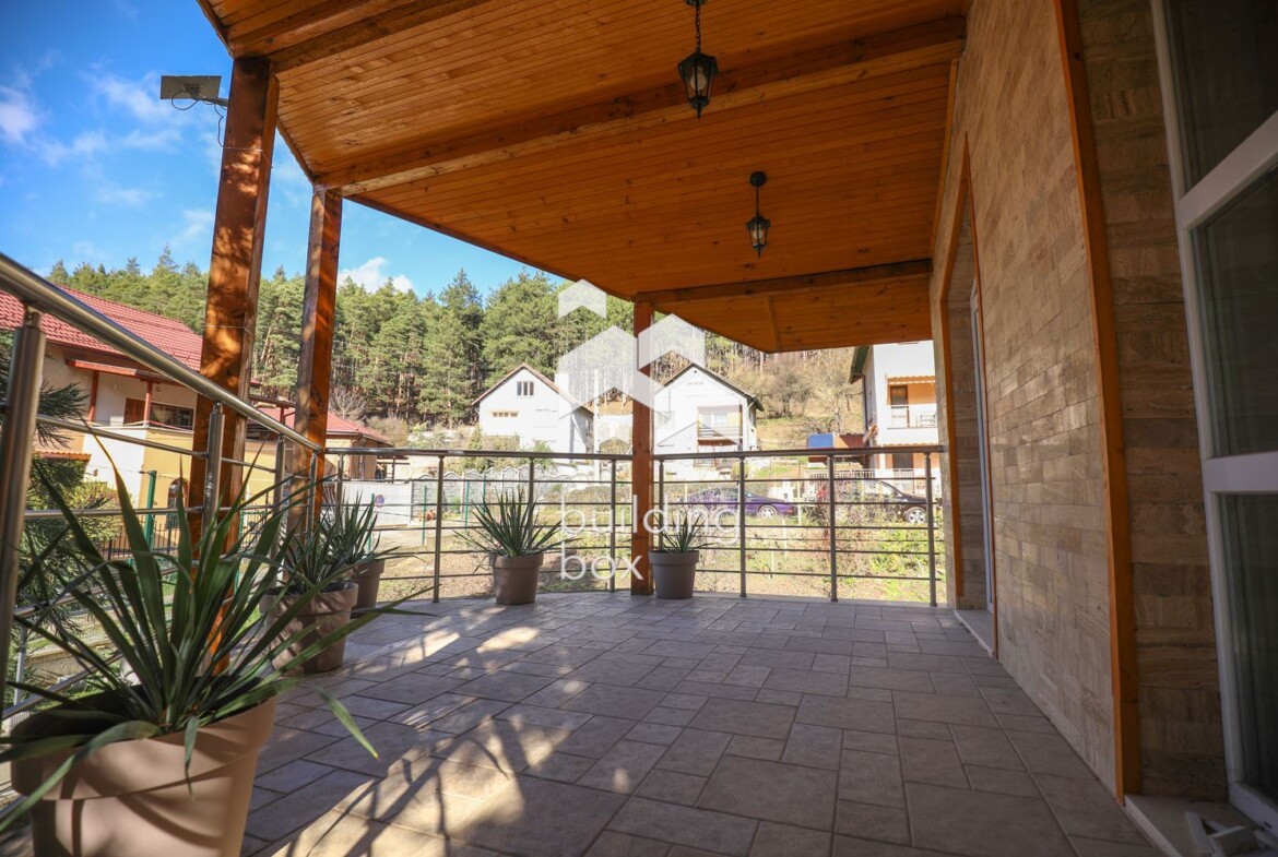 Къща - София, област, с.Искрец - 0