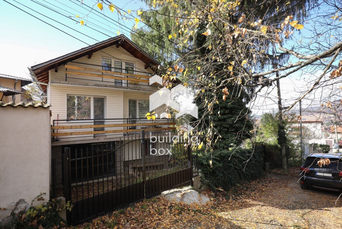 Къща в с. Владая - 0