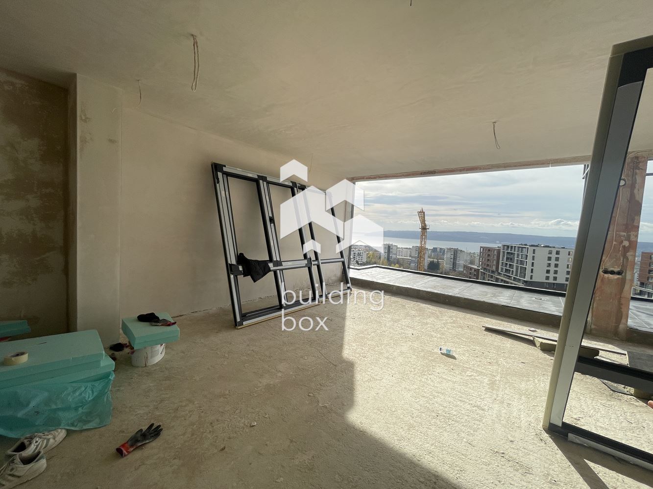 Четиристаен апартамент в бутикова сграда пред Акт 15 - 0