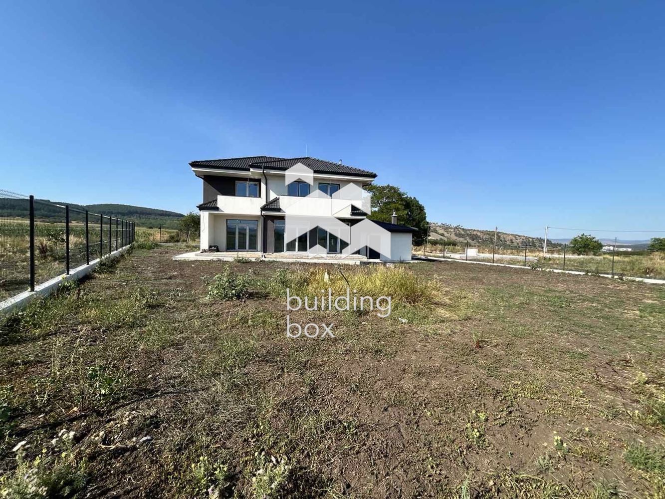 Двуетажна къща - гр. Сливница - 0