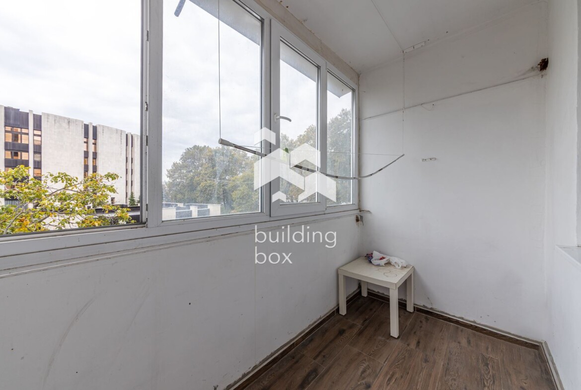 Тристаен апартамент, ж.к. Лятно кино Тракия - 0