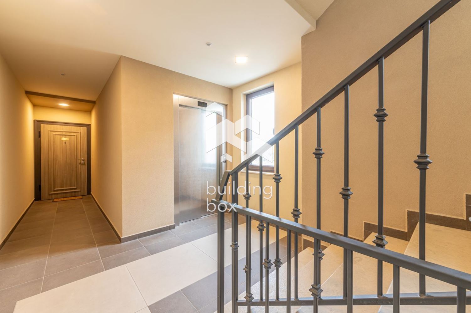 Лукс, простор и море – апартамент в бутикова сграда до к.к. Св. Св. Константин и Елена - 0