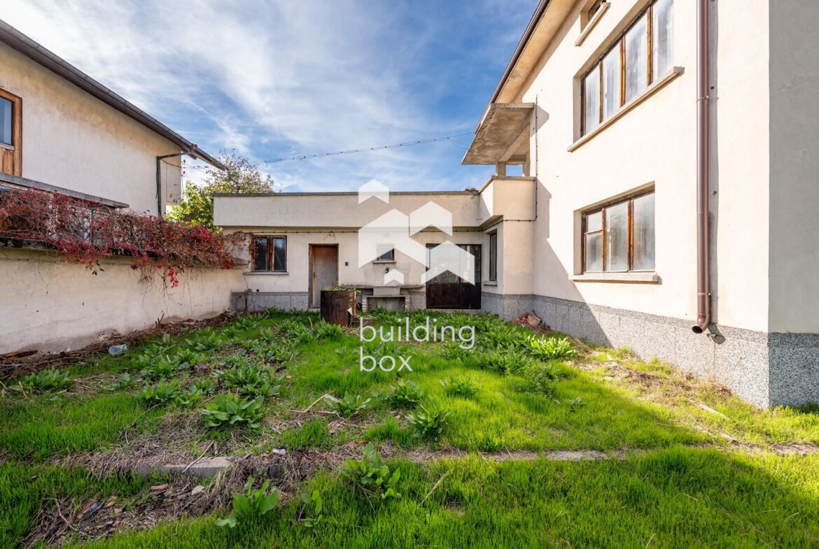 Къща - село Калековец - 0