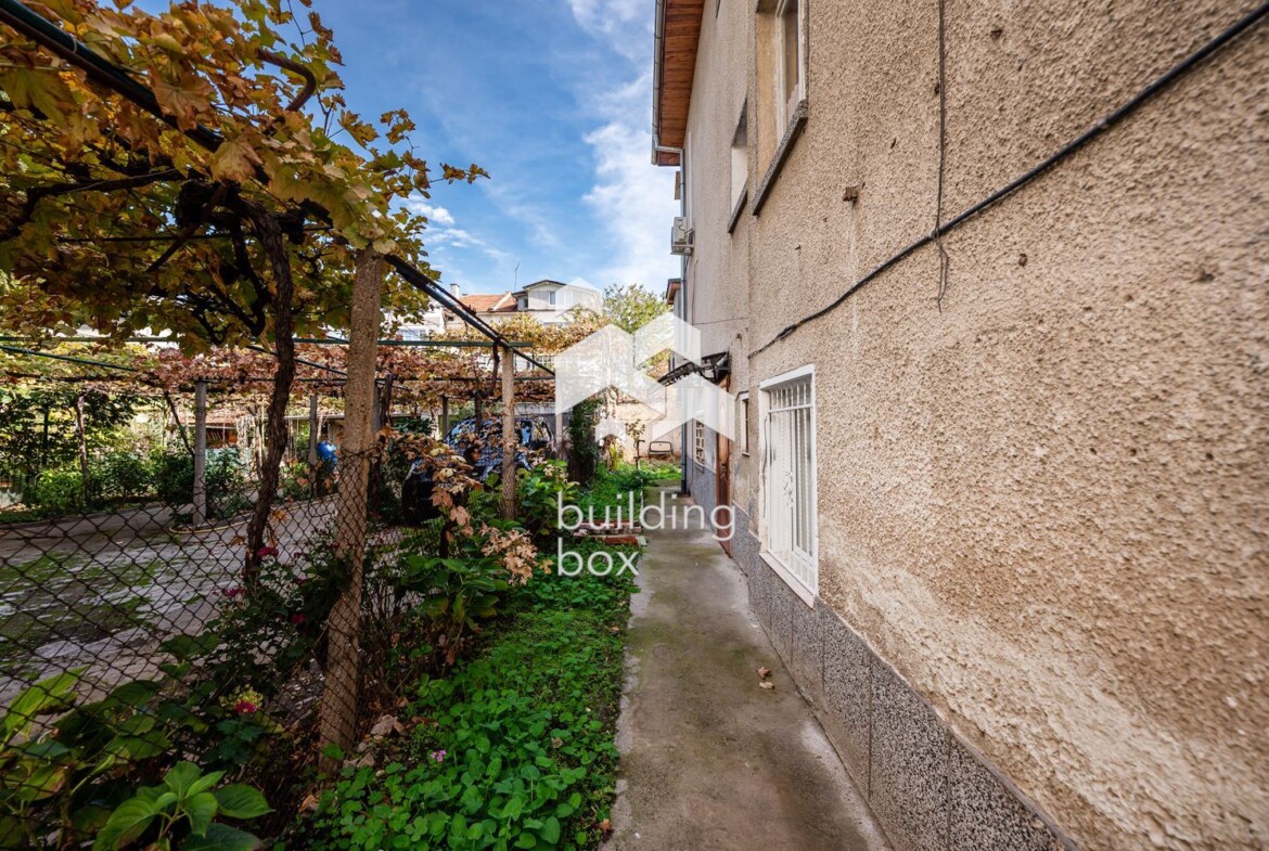 Обзаведен етаж от къща - Гребна база - 0