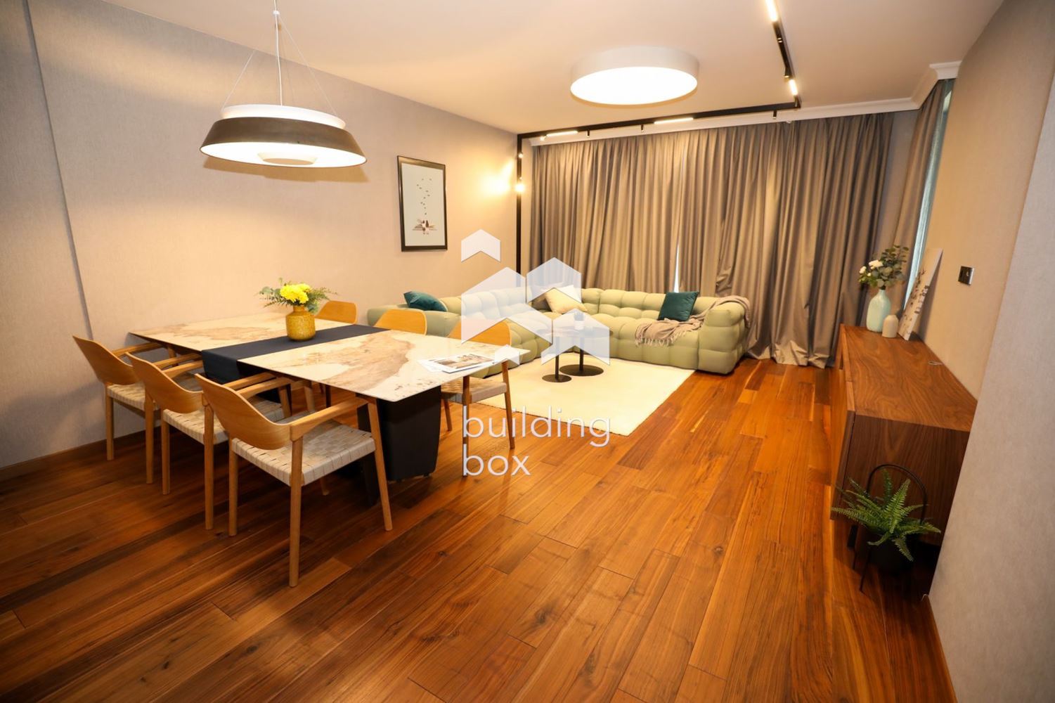 Продава 3-стаен - 0