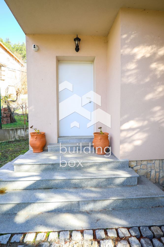 Къща - София, област, с.Искрец - 0