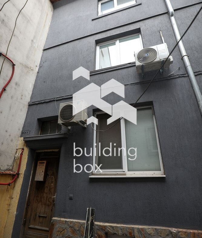 Тристаен апартамент - Център - 0