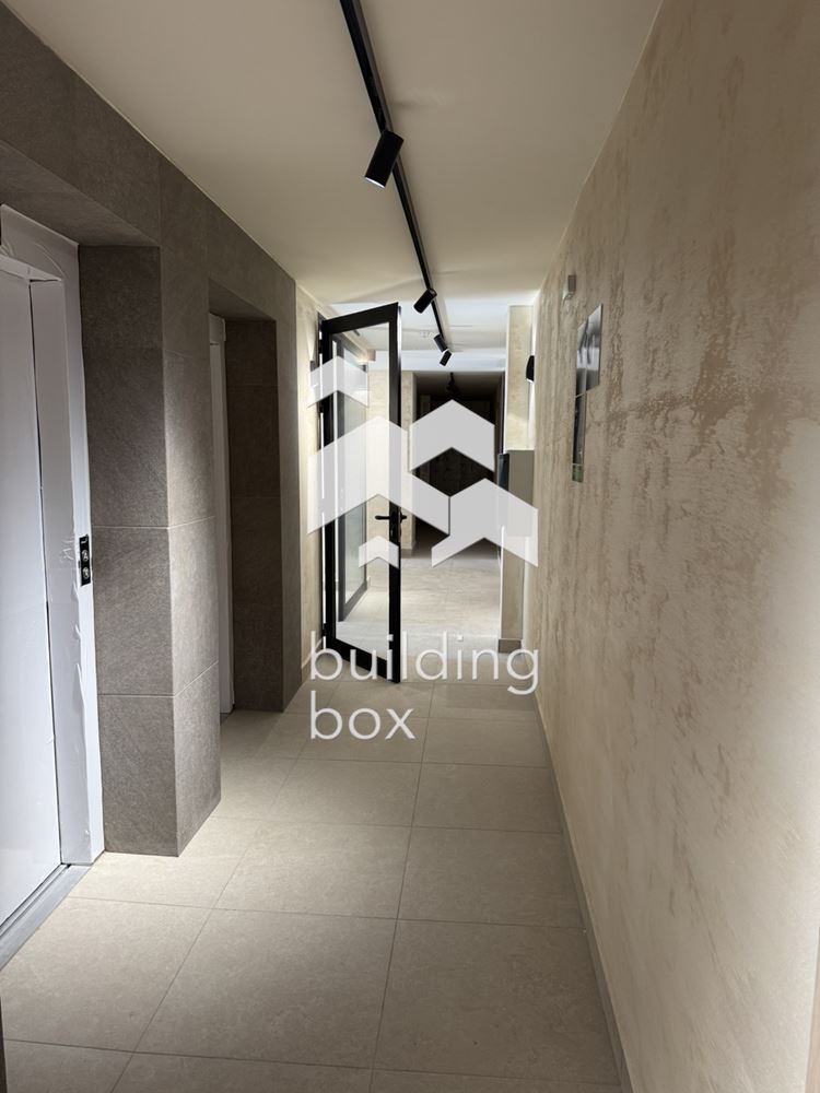 Тристаен апартамент с АКТ 16 - кв. "Тракия" - 0