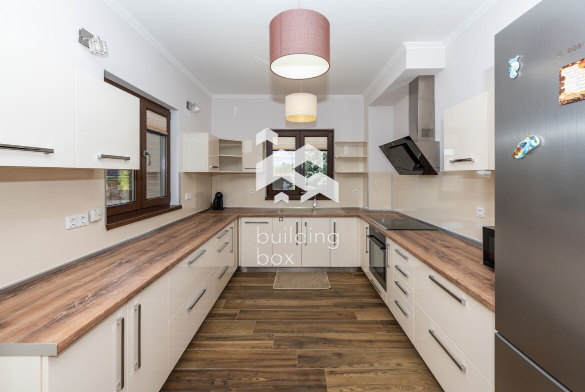 Самостоятелна Къща в град Раковски със спа зона - 0