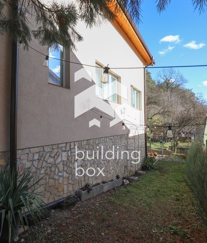 Къща - София, област, с.Искрец - 0