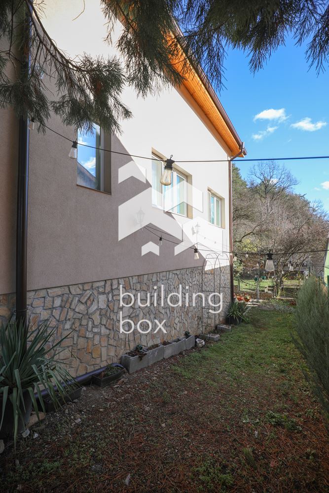 Къща - София, област, с.Искрец - 0