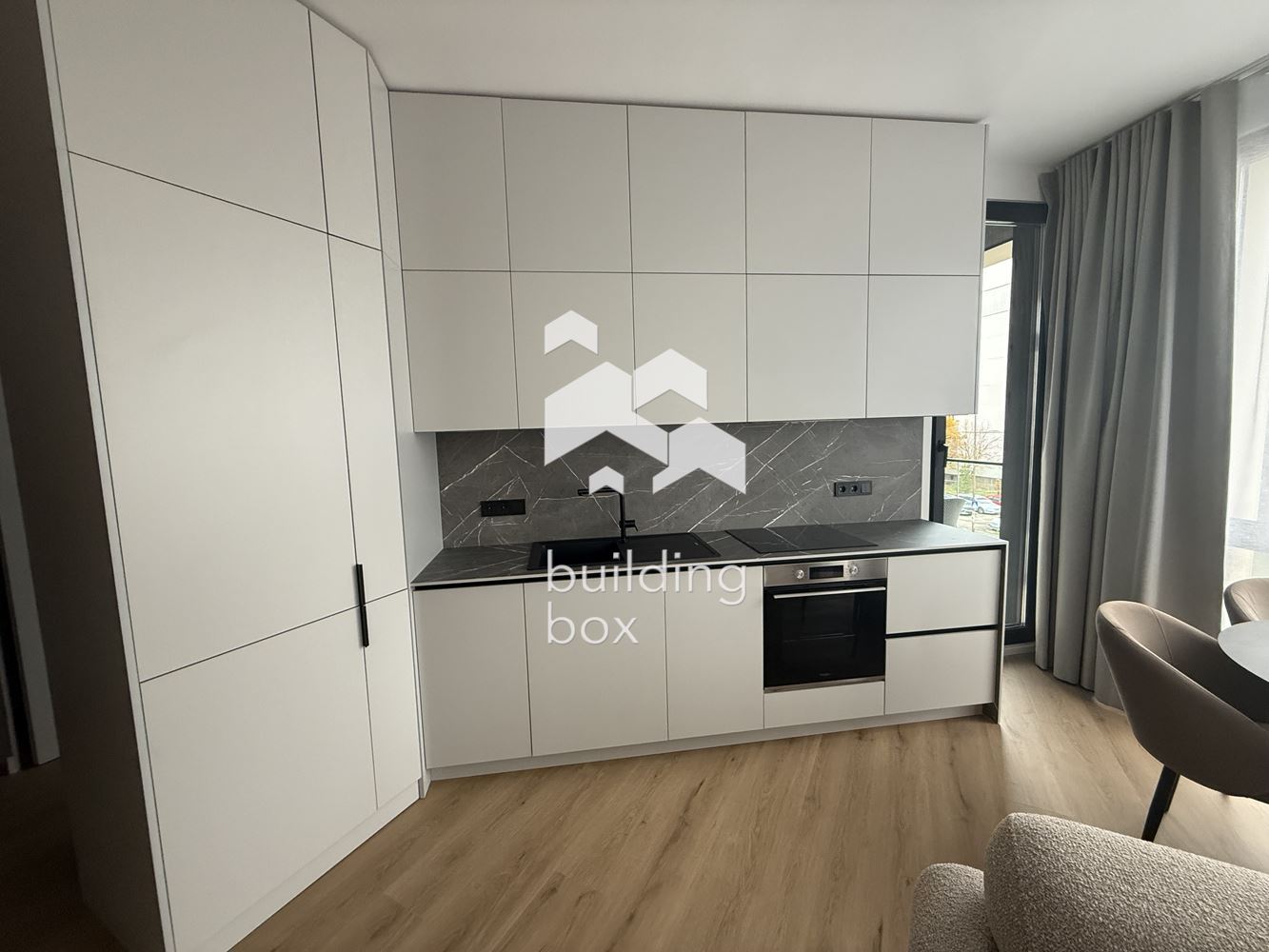 двустаен в младост 4 - 0