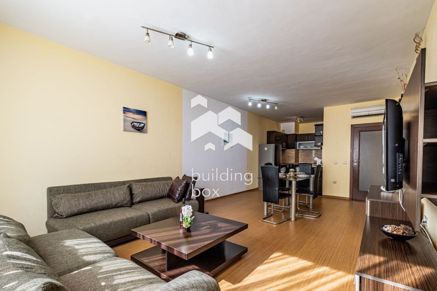 Двустаен апартамент до магазин LIDL в Св.св. Константин и Елена – гр.Варна