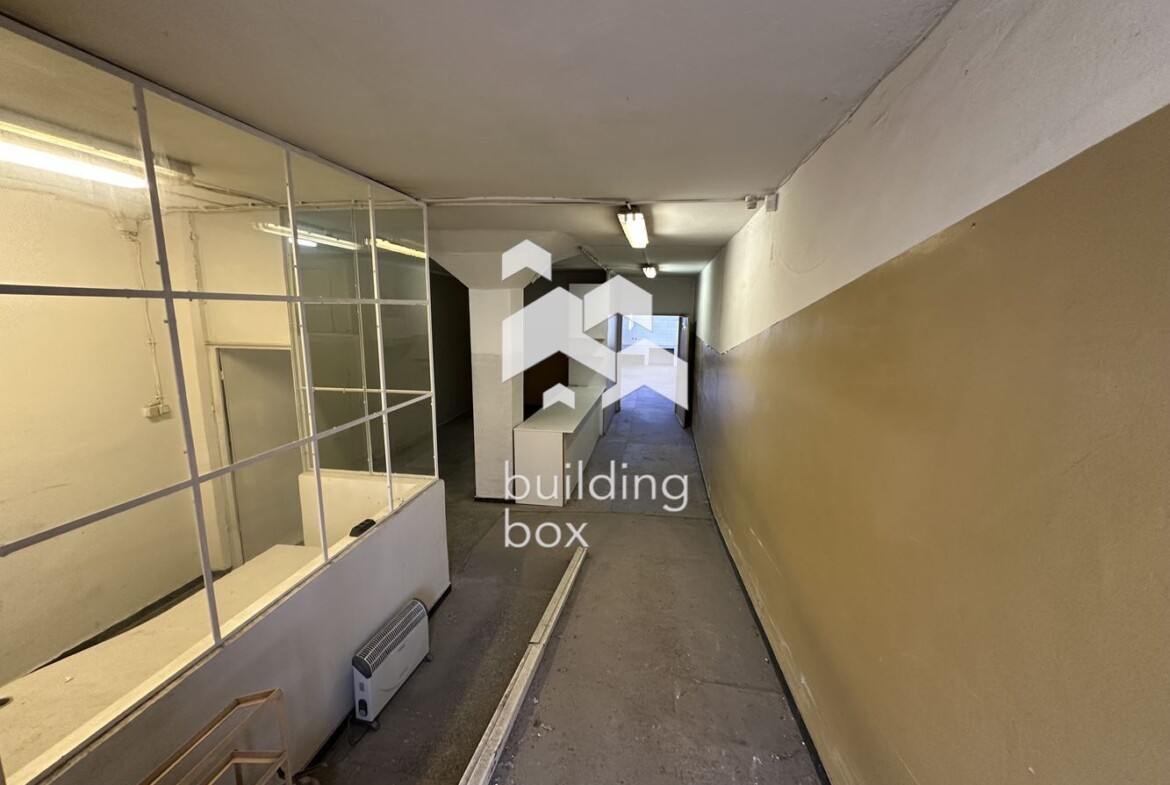 Огромен склад - кв. Гагарин - 0