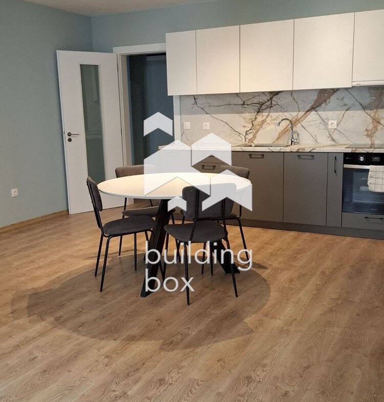 Тристаен апартамент в кв. Кръстова вада - 0