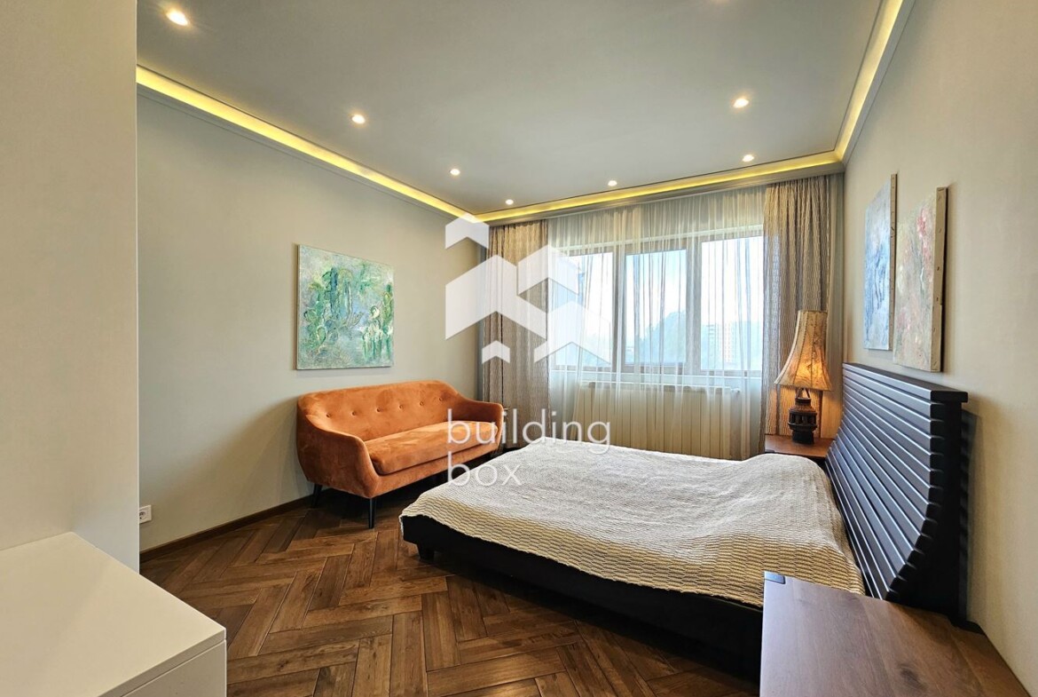 Четиристаен апартамент в престижния комплекс "Maxi" - 0