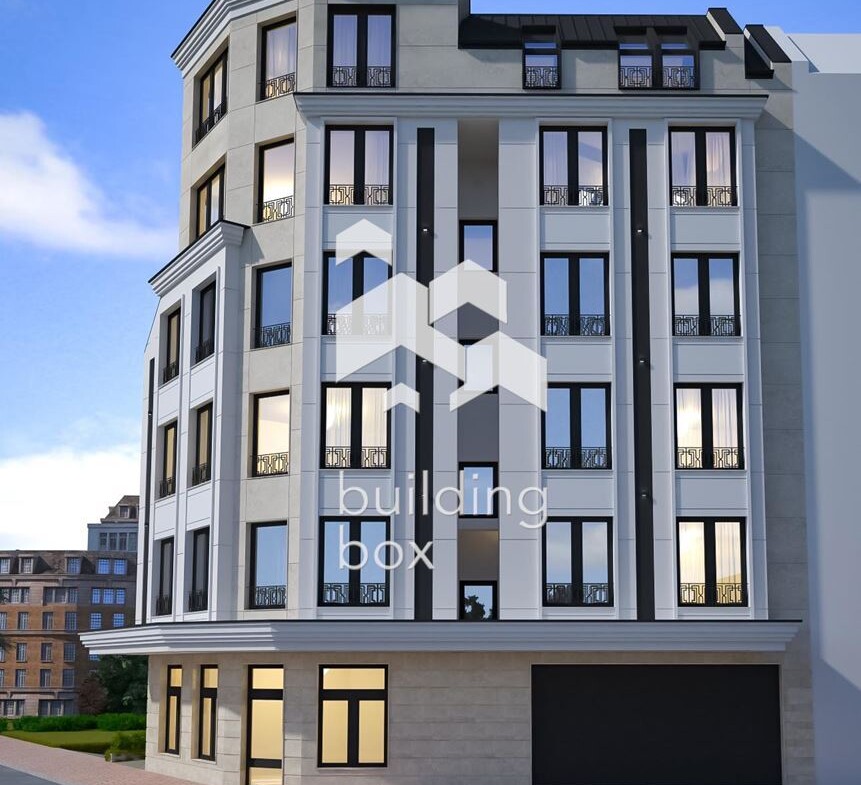 Тристаен апартамент в Център - 0