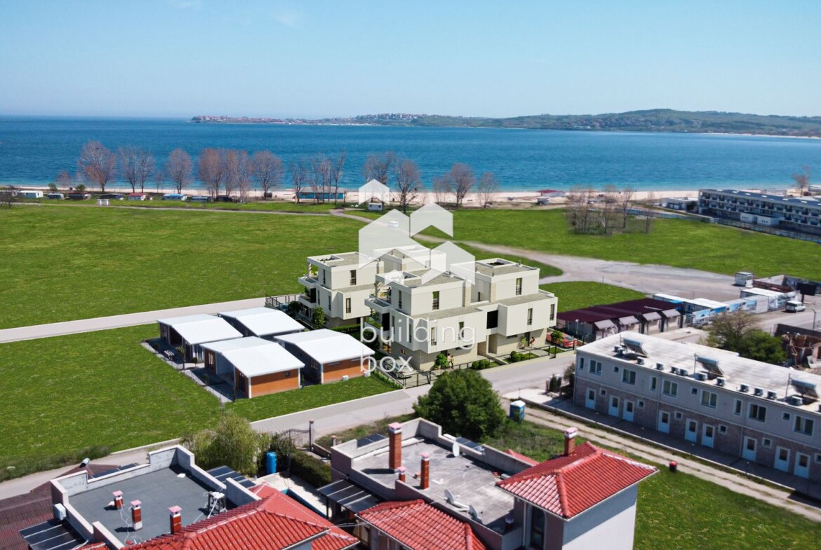 Комплекс от къщи в гр. Черноморец - 0