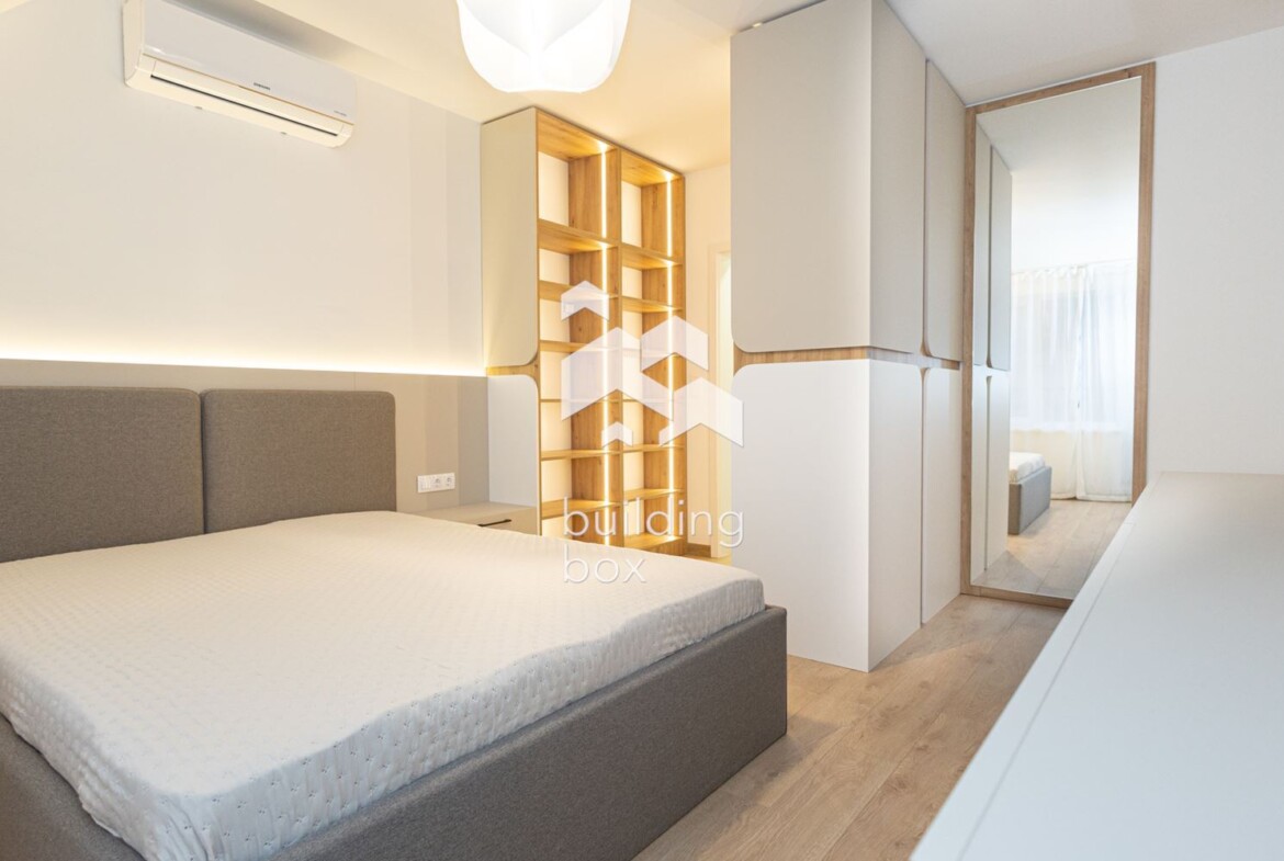 Луксозно обзаведен тристаен апартамент - Център - 0