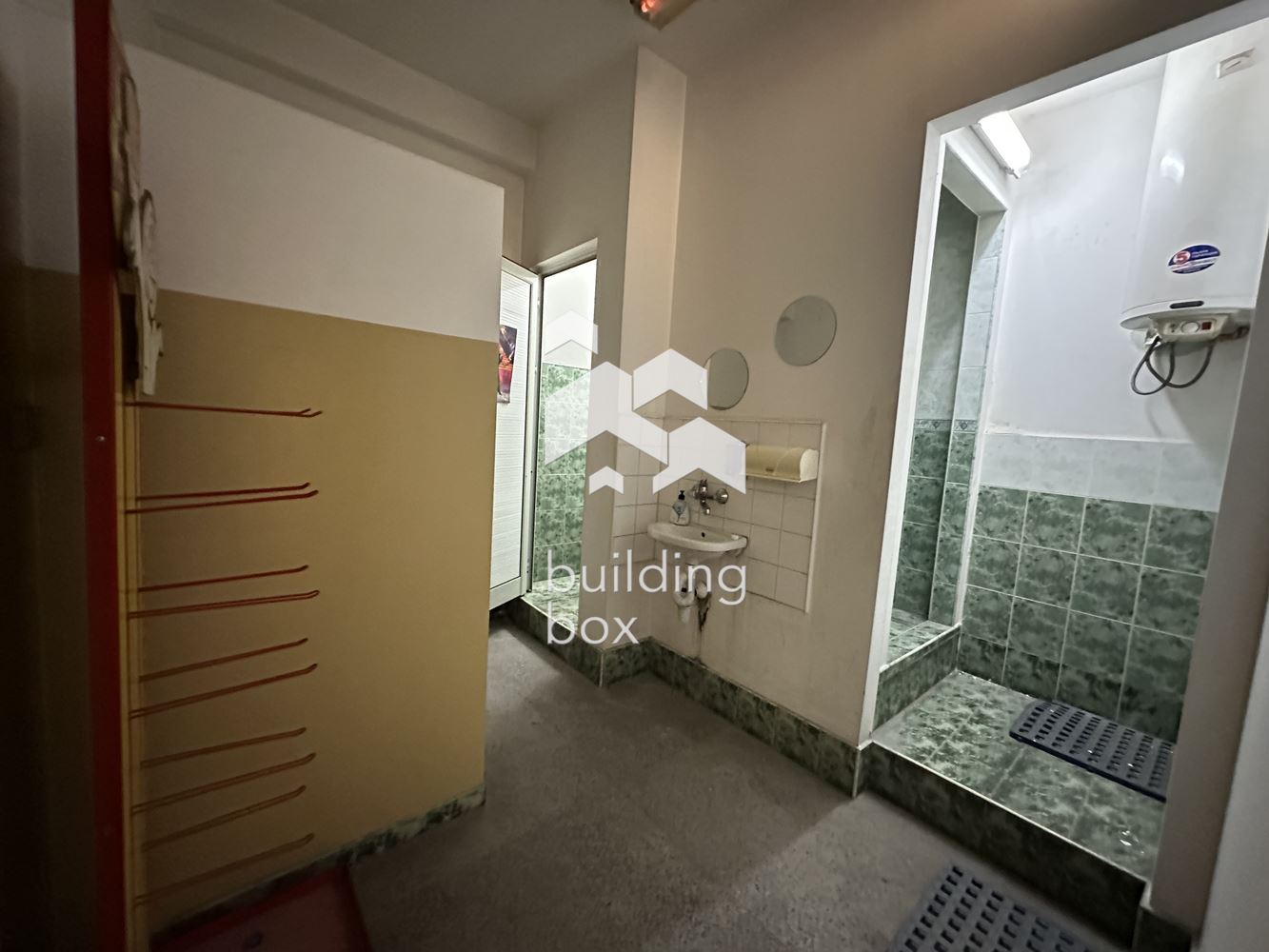 Огромен склад - кв. Гагарин - 0