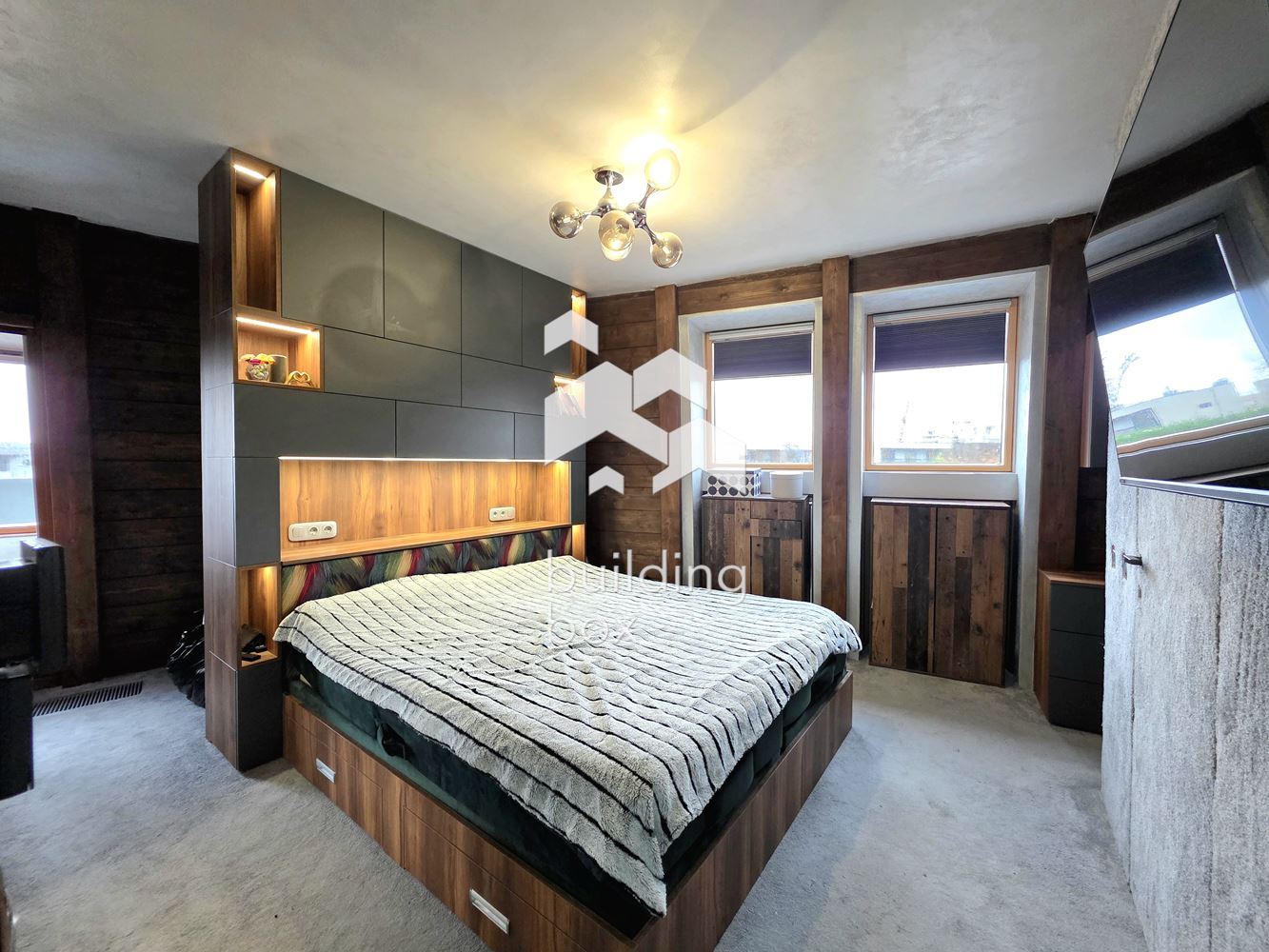 Елегантен тристаен апартамент с панорамна гледка в кв. Бояна, м-т Гърдова глава - 0