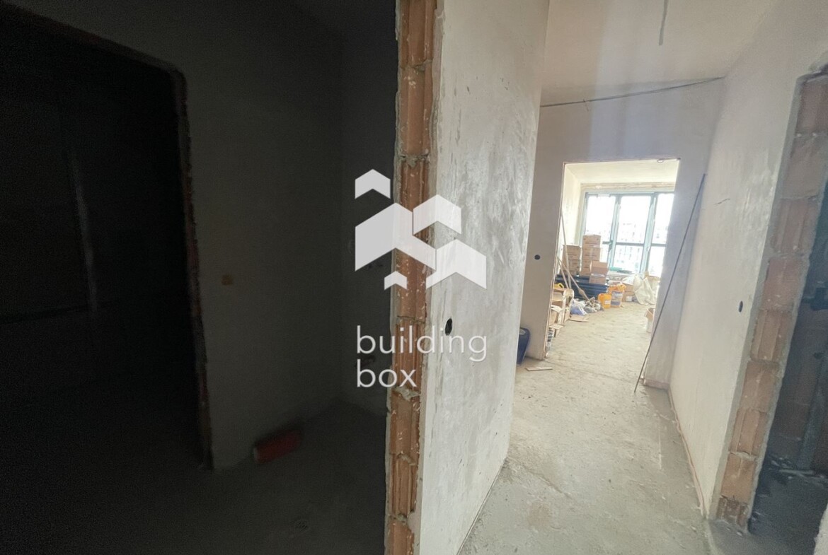 Тристаен апартамент в бутикова сграда пред Акт 15 - 0