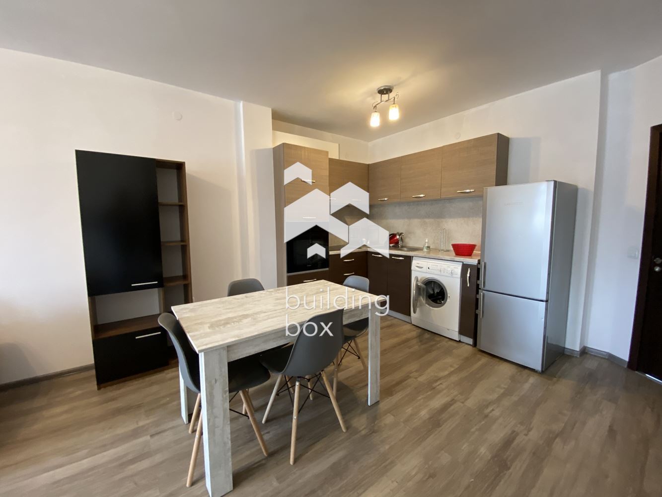 Тристаен обазаведен под наем срещу МУ Пловдив. - 0