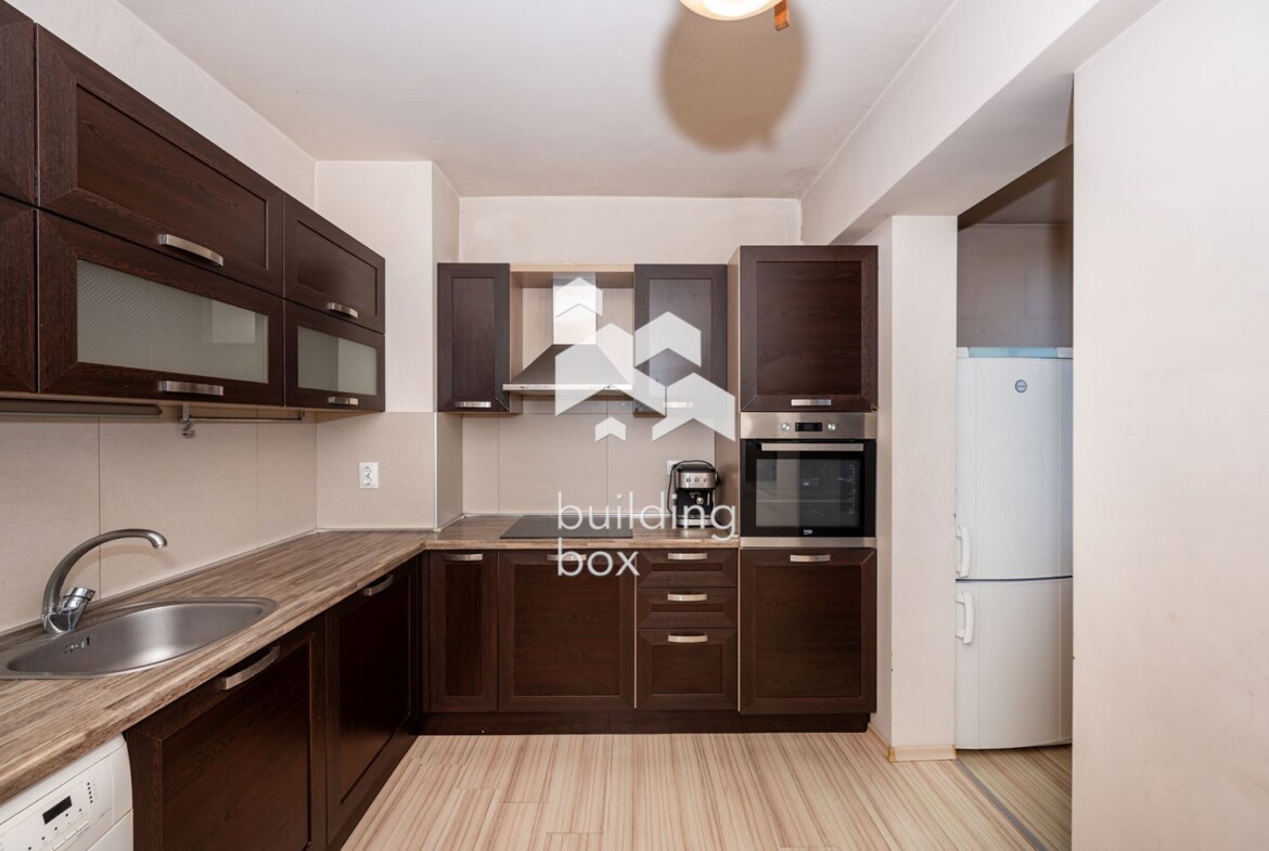 Тристаен апартамент в кв. К.Париж. - 0