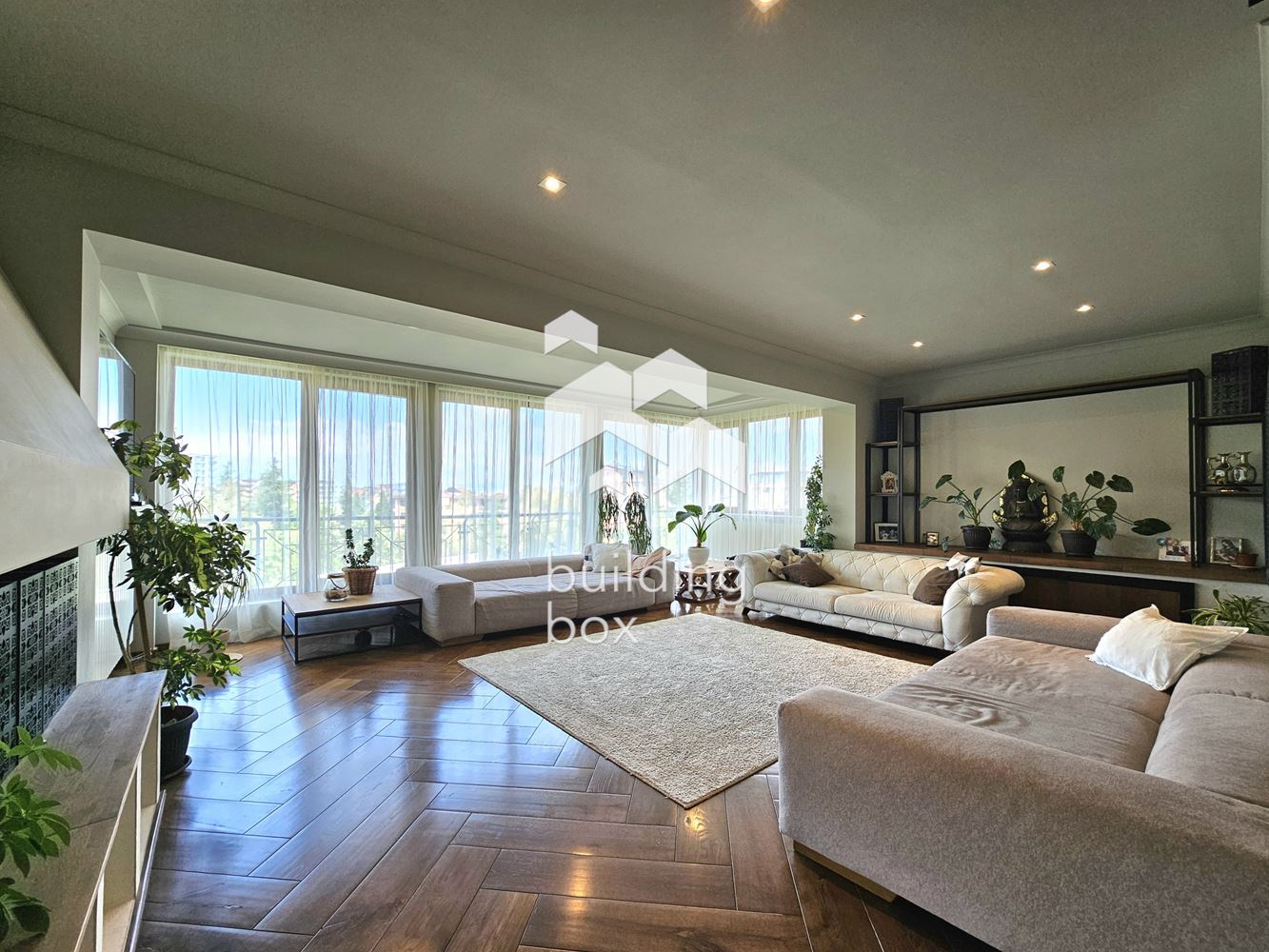 Четиристаен апартамент в престижния комплекс "Maxi" - 0