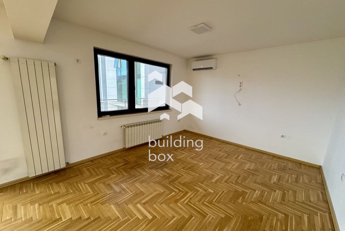 Двустаен апартамент / офис на бул. Черни Връх - 0