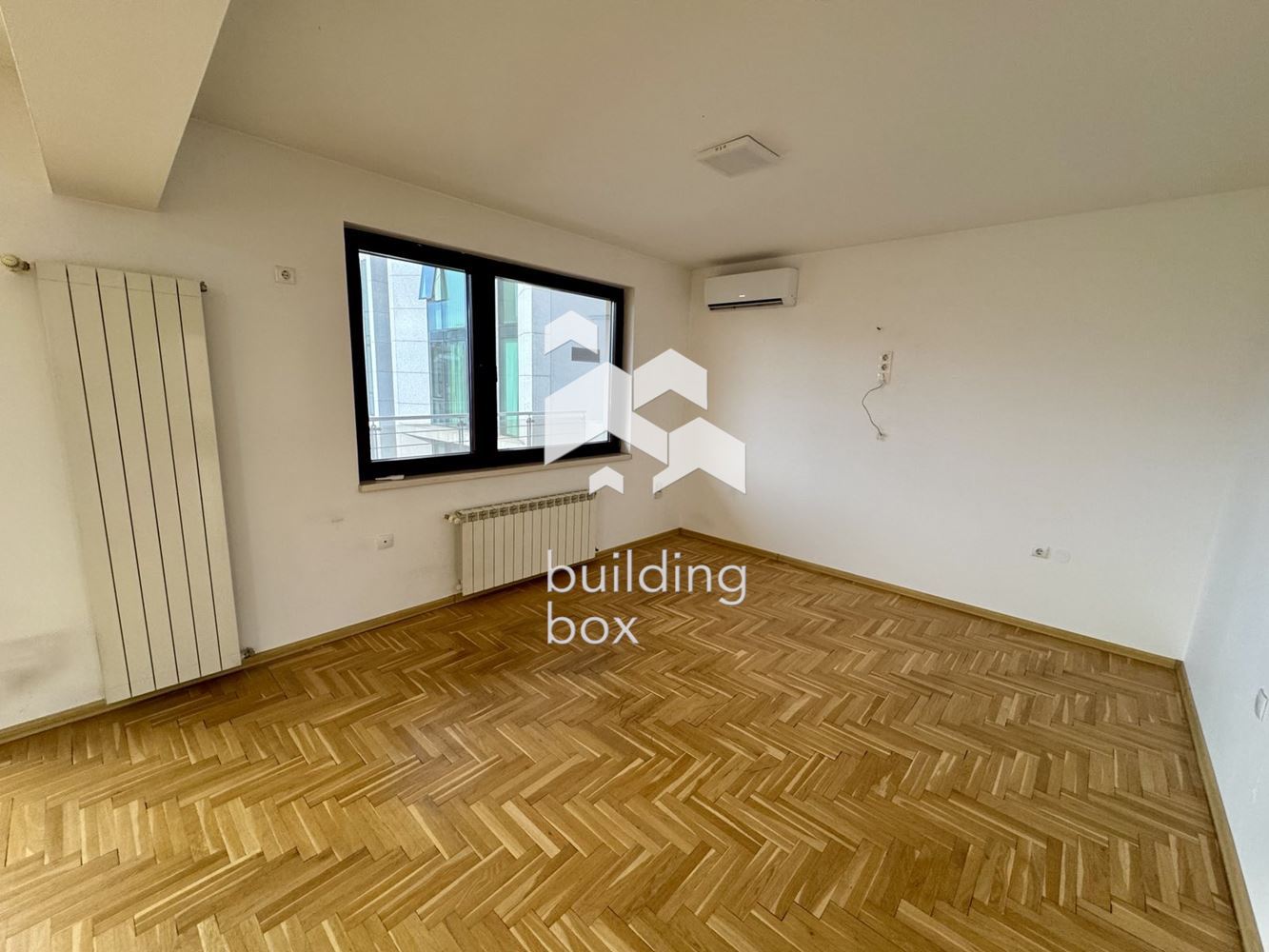 Двустаен апартамент / офис на бул. Черни Връх - 0