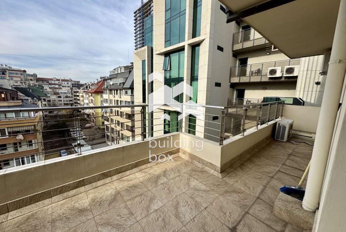 Двустаен апартамент / офис на бул. Черни Връх - 0