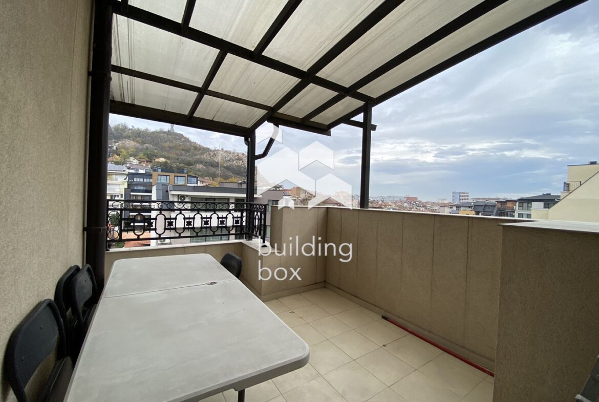 Тристаен обазаведен под наем срещу МУ Пловдив. - 0