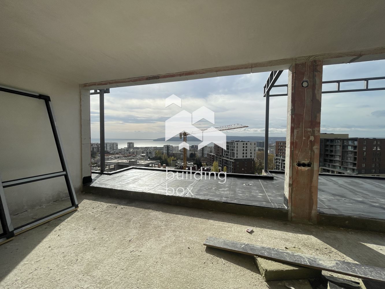 Четиристаен апартамент в бутикова сграда пред Акт 15