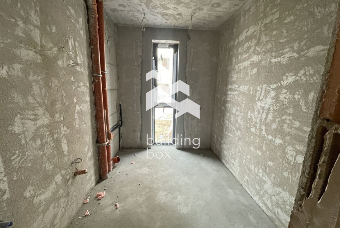 Тристаен апартамент в бутикова сграда пред Акт 15 - 0