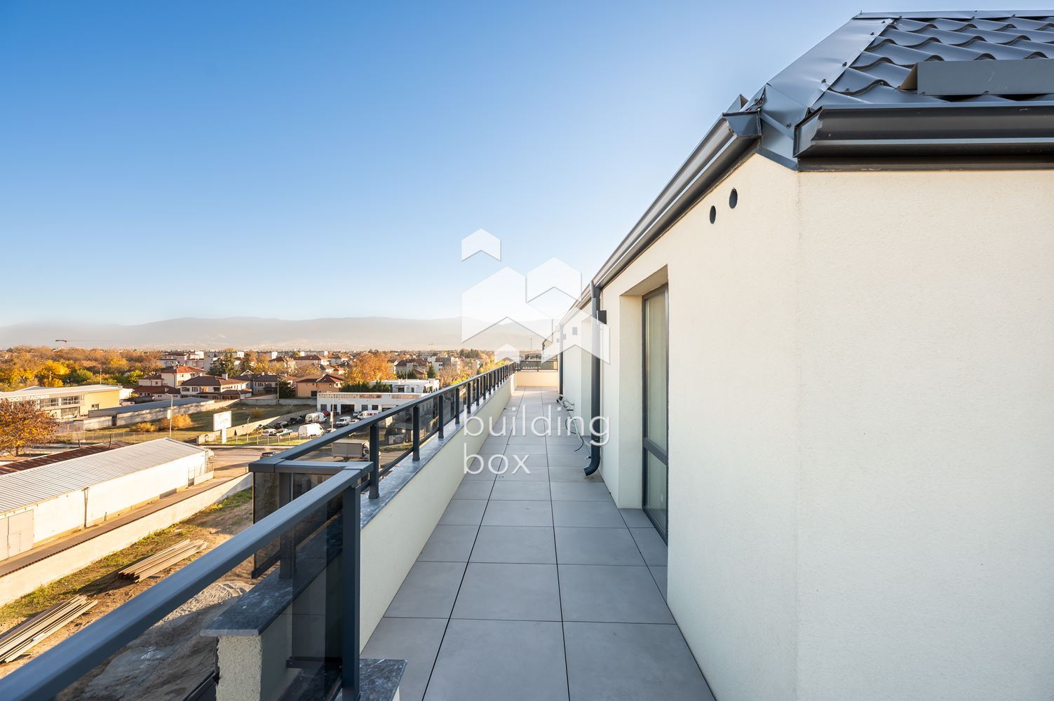 Четиристаен мансарден апартамент в кв. "Христо Смирненски" - 0