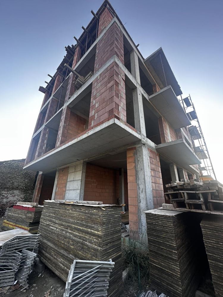 Пентхаус - кв. Коматево - 0