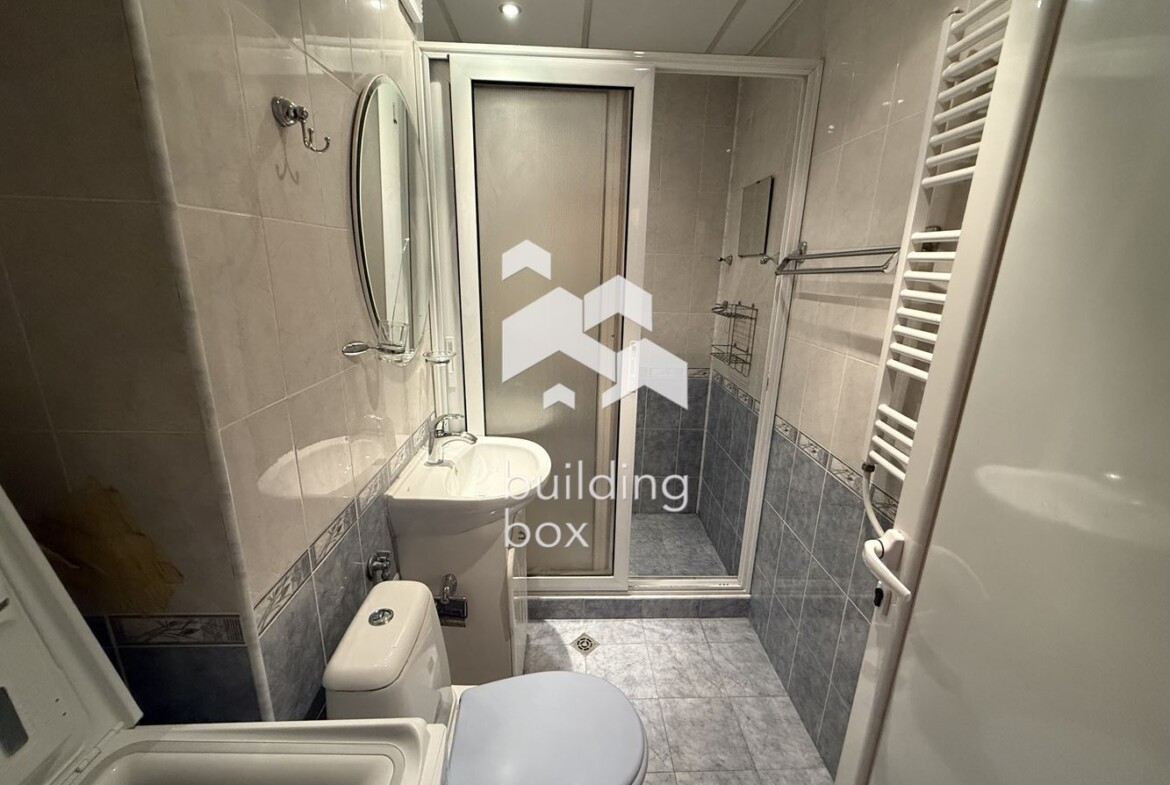 тристаен в Дианабад - 0