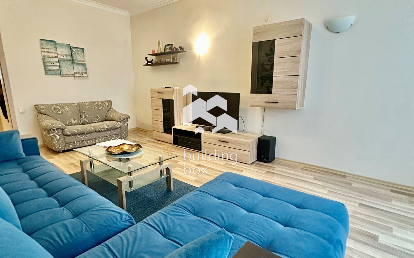 Двустаен апартамент на премиум локация – Идеален център