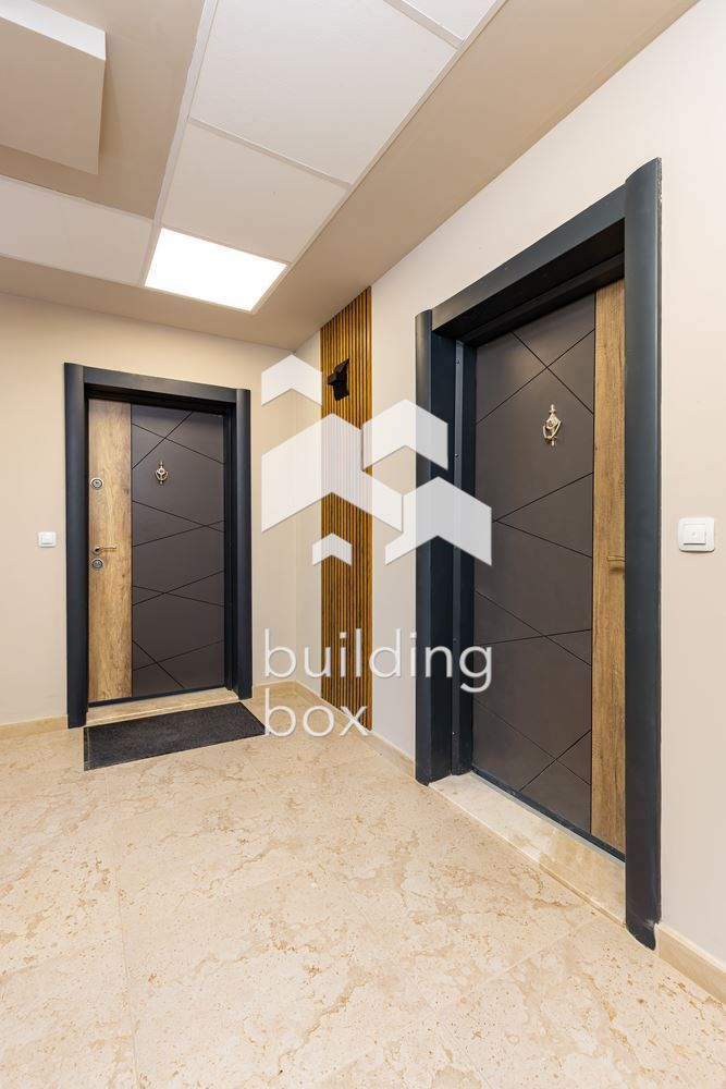 Двустаен апартамент до ключ - кв. Остромила - 0