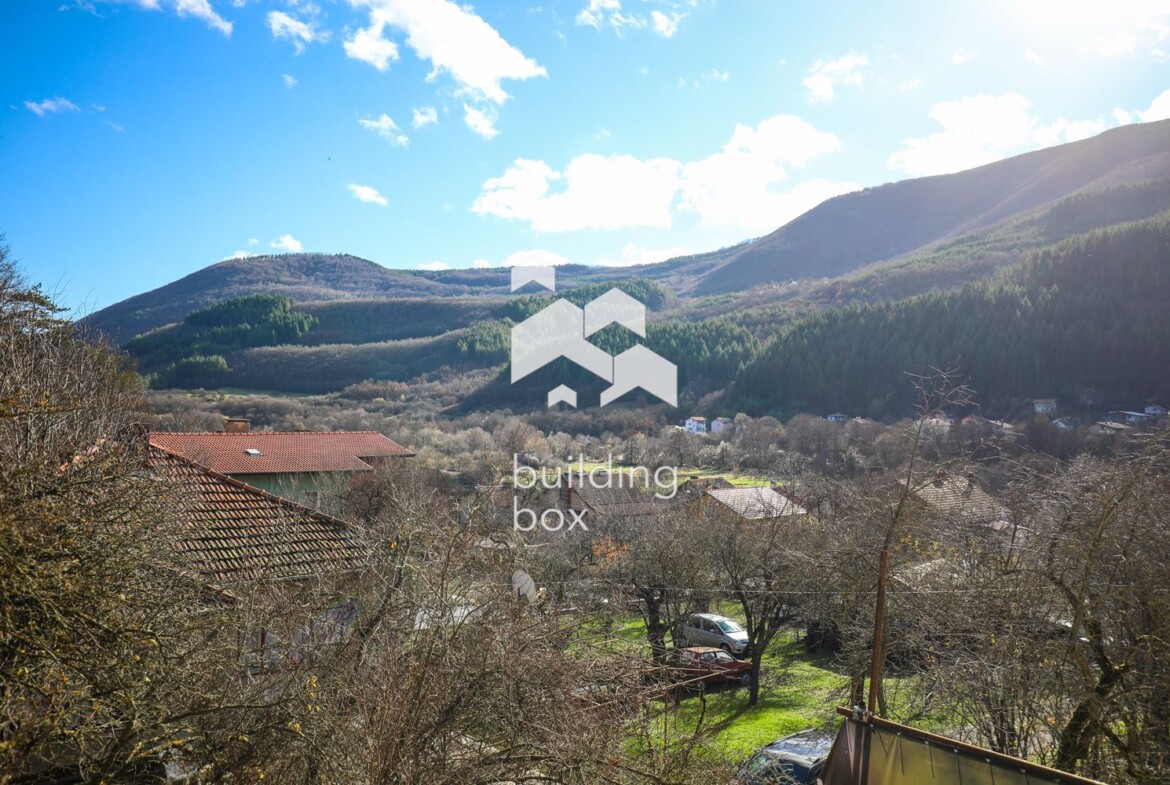 Къща - София, област, с.Искрец - 0