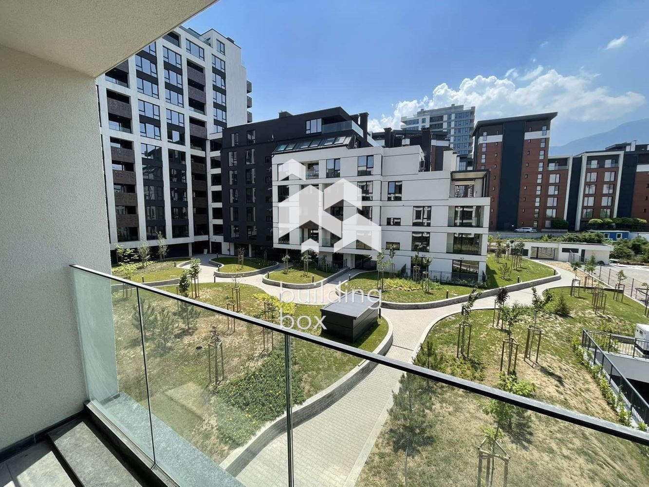 Четиристаен апартамент в ж.к. Кръстова Вада - 0