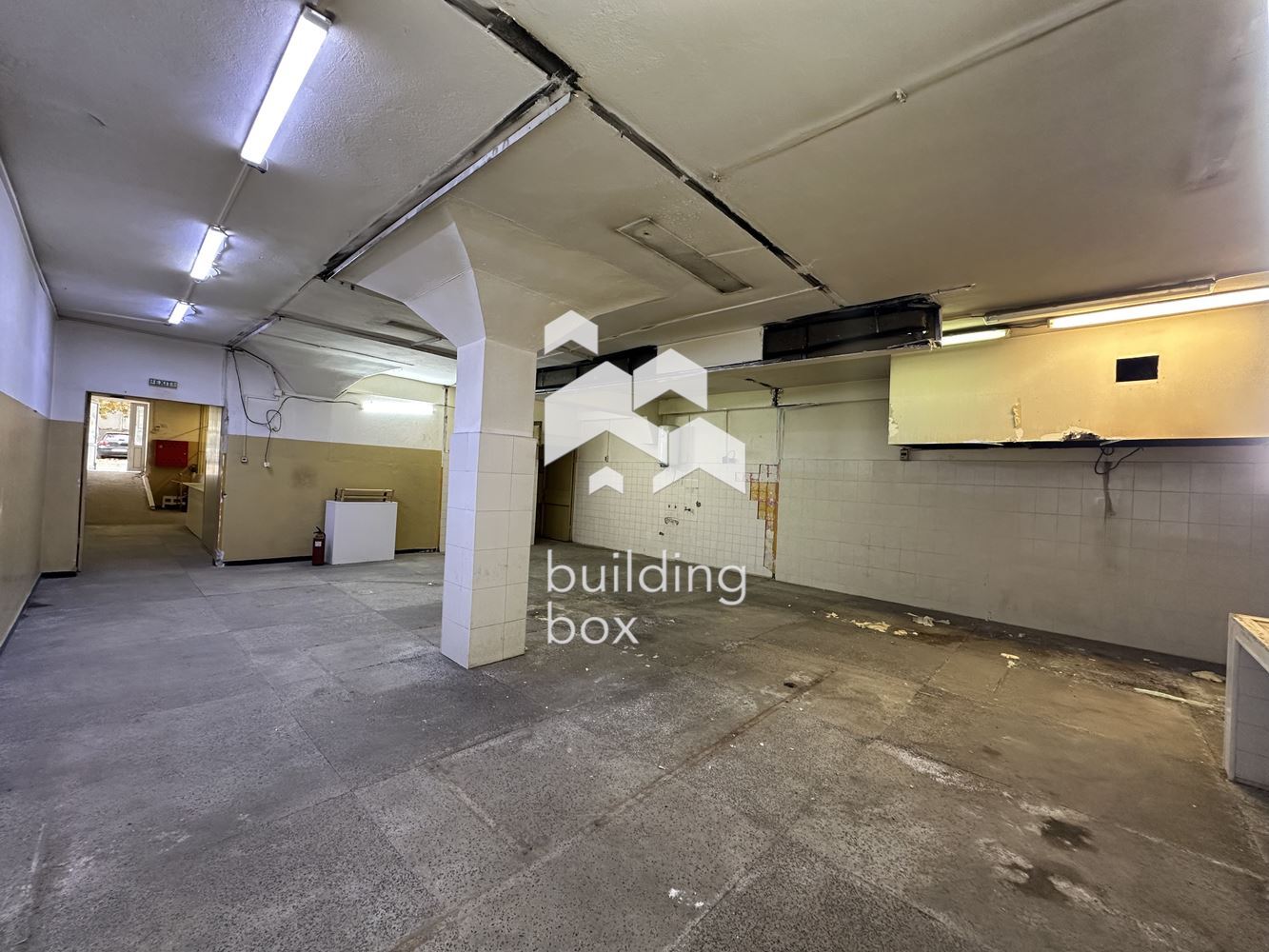 Огромен склад - кв. Гагарин - 0