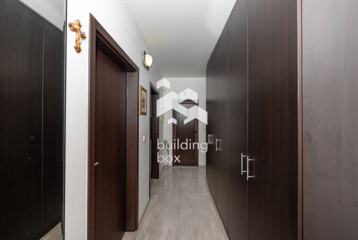 Тристаен обзаведен апартамент на ул. "Рая" - 0